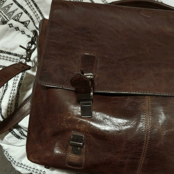 Frye Briefcase With Long Strap - Worn/distressed leather style - Dark Brown - Picture 4 of 17